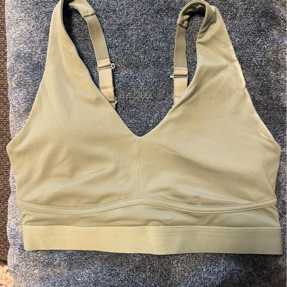 Fabletics bra in size medium